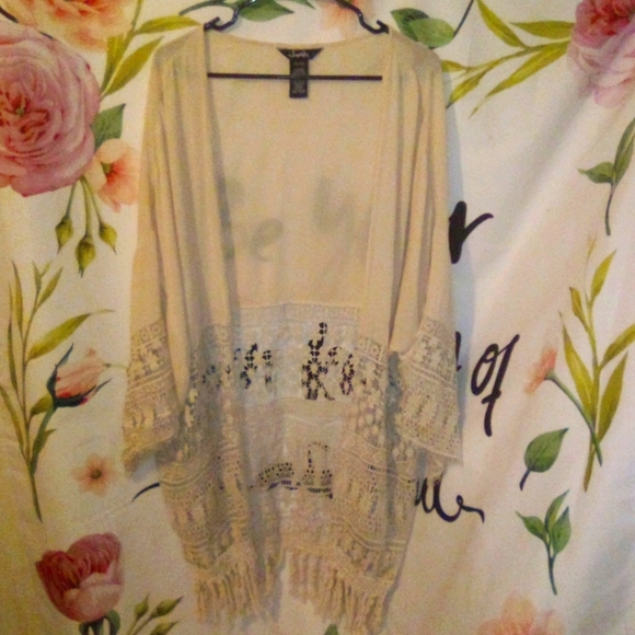 Justify Tops - Justify 2X 🌼 Boho crochet kimono